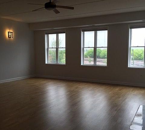 2nd image of 2622 W Diversey Ave #3