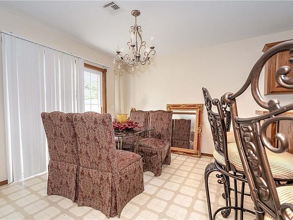 5th image of 1019 Tilghman Dr