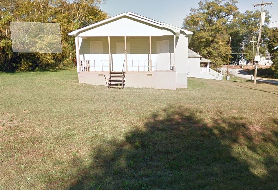 2nd image of 12 Oak St