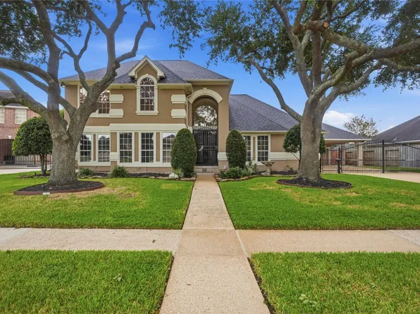 4815 Bayfair St, Pasadena, TX 77505