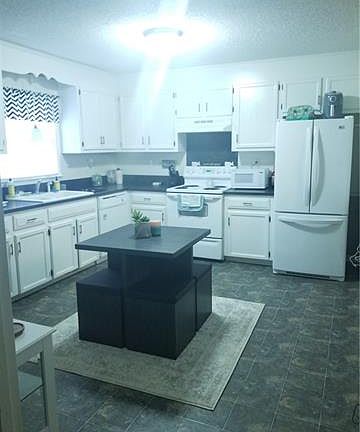 5th image of 142 Mountain Meadows Dr