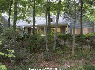 218 Pine Orchard Rd, Branford, CT 06405