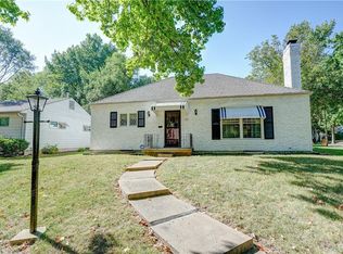 301 E Porte Cimi Pas St, Kansas City, MO 64114