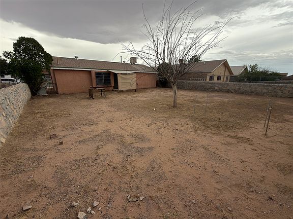 5th image of 10709 Quartz St