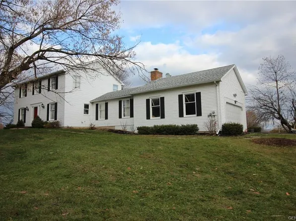790 W Bloomfield Rd, Pittsford, NY 14534