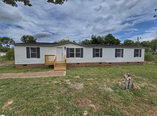 217 Angells Dr, Woodruff, SC 29388