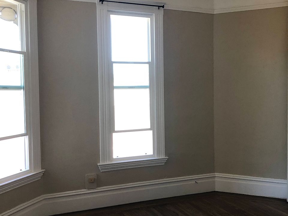 1st image of 485 40th St APT 8