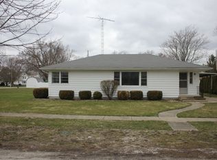 11 E Walnut St, Piper City, IL 60959