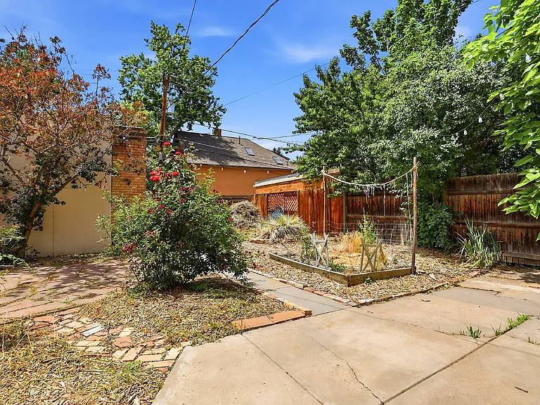 1525 Madison St — Photo 41