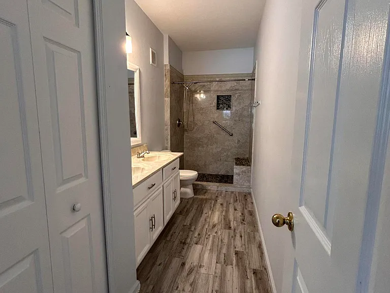 8215 Green Parrot Rd #103 — Photo 13