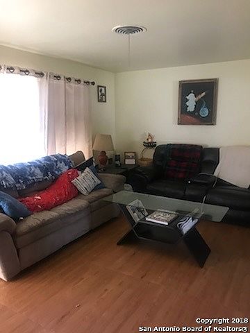 1st image of 4323 Tropical Dr