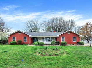 665 Brent Woods Dr, Shelbyville, IN 46176