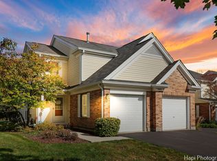 4800 Turnberry Dr, Hoffman Estates, IL 60010