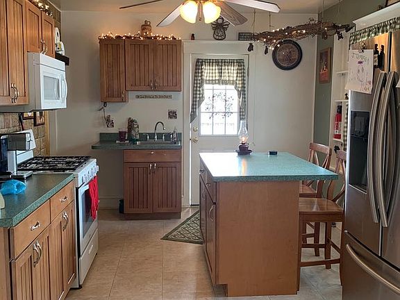 5th image of 102 Oakmont Ave