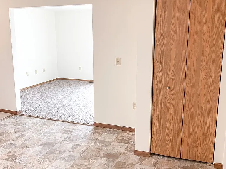 4908 Coventry Ct — Photo 12