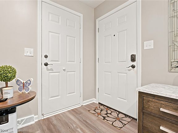 5th image of 20468 Williamsburg Ct #208C