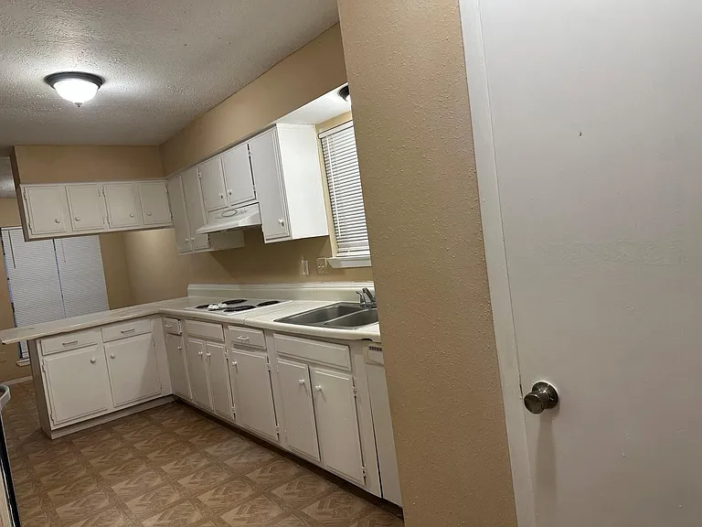 722 Stephanie Dr — Photo 6