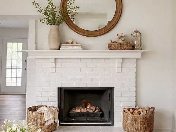 4th image of 16 Gray Rock Dr NW