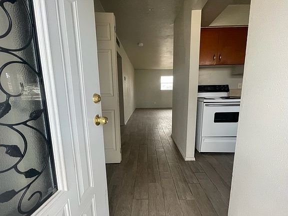 1502 S Wash Entry_12232021