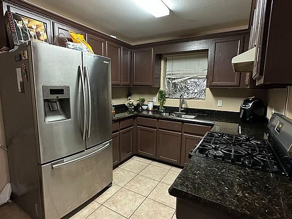 4th image of 480 Pedernales Cir