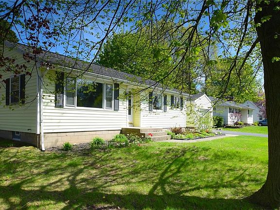 3rd image of 21 Sunnyside Ln