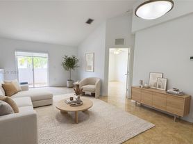 6676 SW 115th Ct, Miami, FL