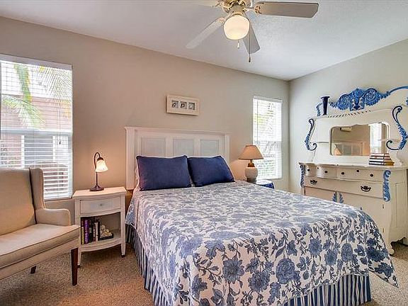 4th image of 728 Portsmouth Ct