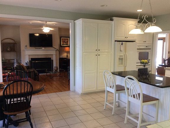 3rd image of 1740 Randolph Dr