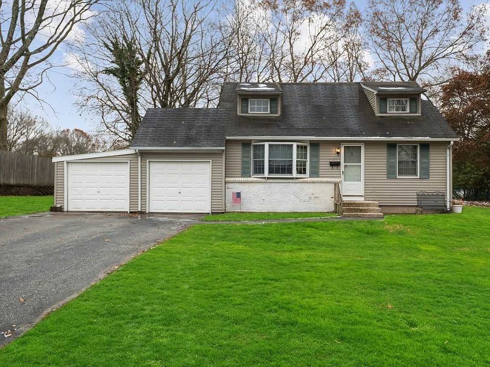 1st image of 8 S Haven Dr