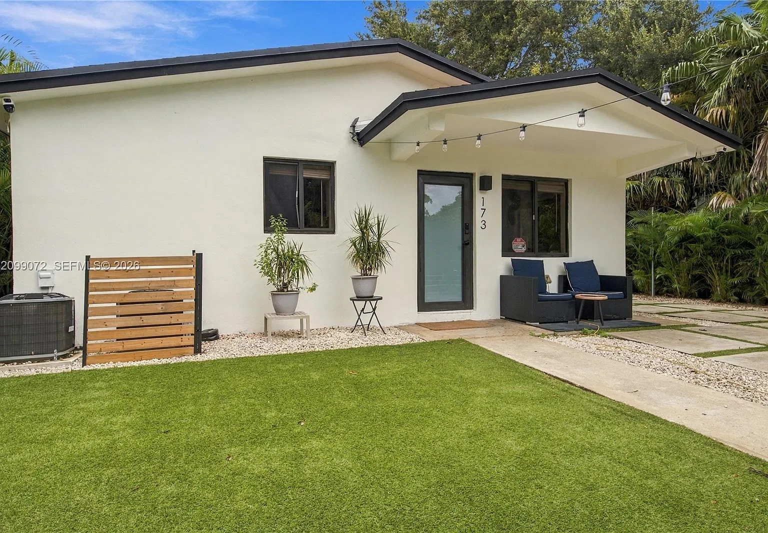2 bed, $2,650 — Photo 1