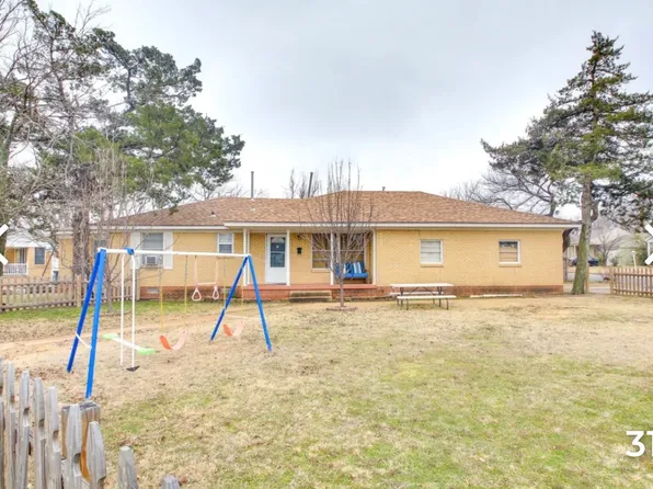 18 NW 26th St, Lawton, OK 73505