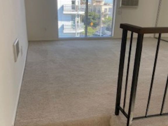 3rd image of 872 S Westgate Ave APT 15