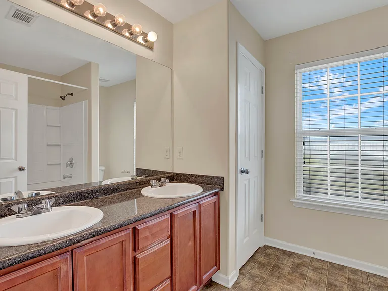38 Transom Rd — Photo 16