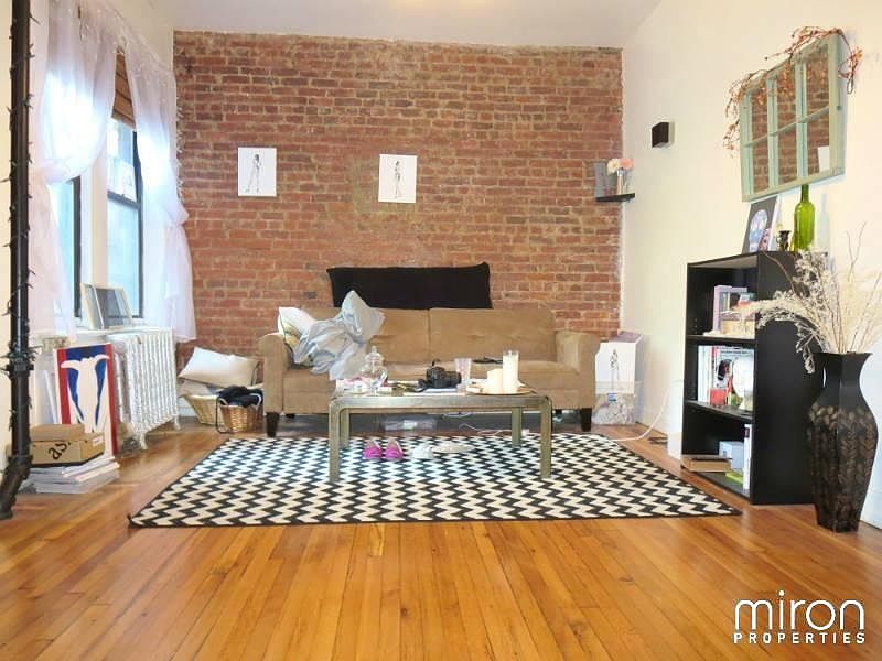 1st image of 930 St Nicholas Ave APT 25