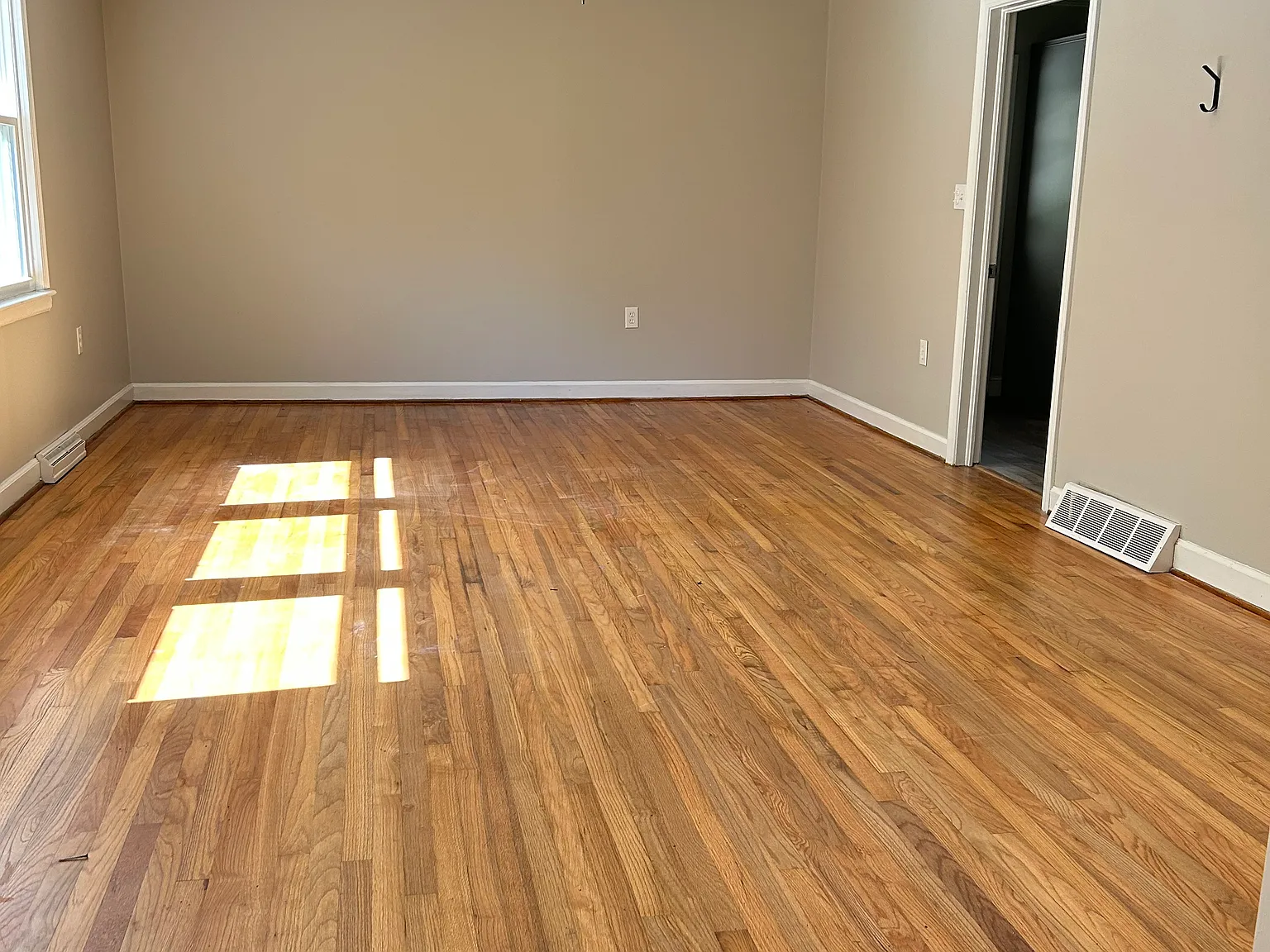 3 bed, 1700 sqft, $2,225 — Photo 4