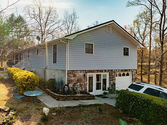 5th image of 326 Terry Ln