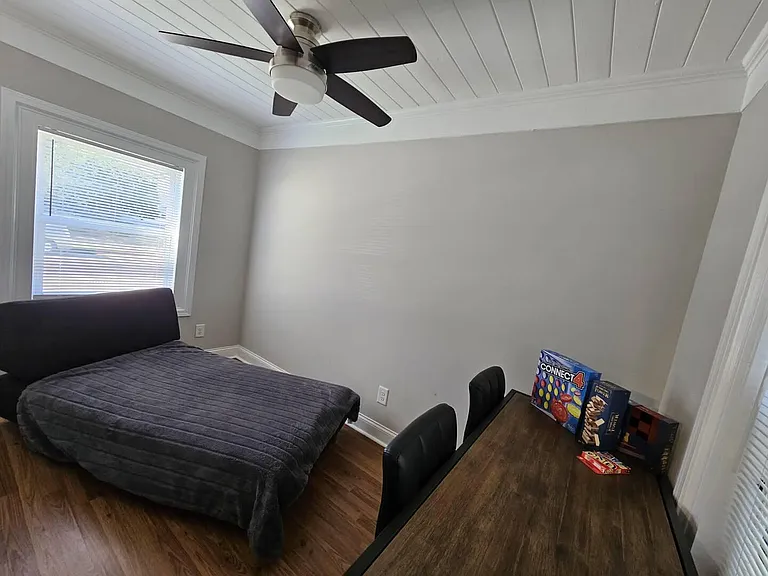 1271 Holly St NW — Photo 8