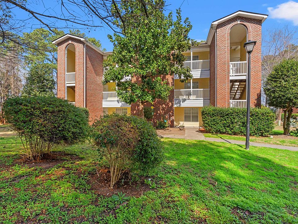 1st image of 4239 Villas Dr. #607