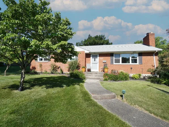 3807 Chatwood Ct, Cincinnati, OH 45248