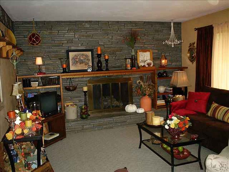 2nd image of 73 HITE Court