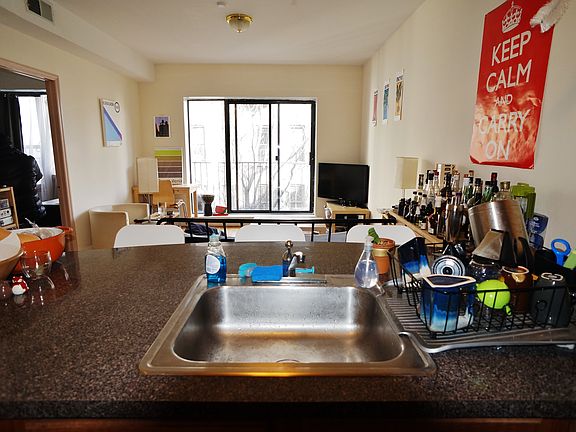 5th image of 162 Orchard St APT 4B