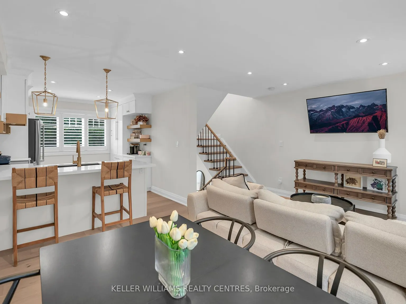 2 bed, $2,800 — Photo 1