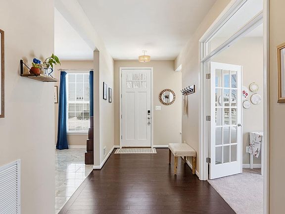 4th image of 506 Apricot St