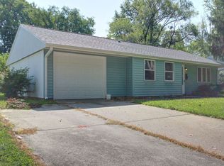 1110 Lanore Dr, Urbana, IL