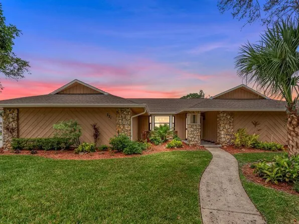 221 W Berkshire Cir, Longwood, FL 32779