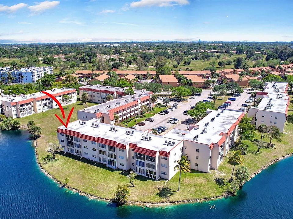1st image of 2931 Sunrise Lakes Dr E APT 112
