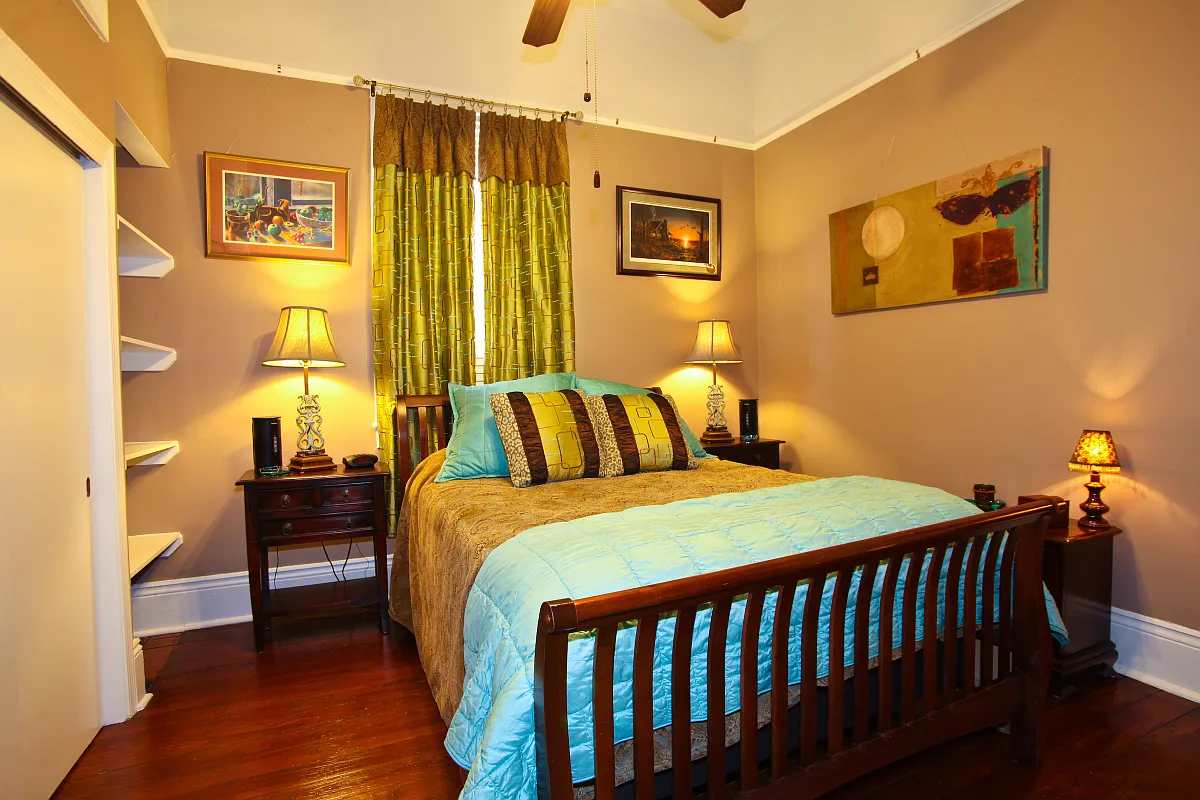 1 bed, 800 sqft, $1,900 — Photo 2