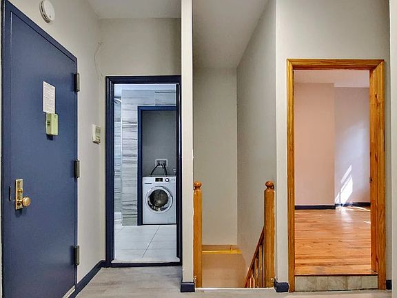 2nd image of 122 E 7th St APT 1FE