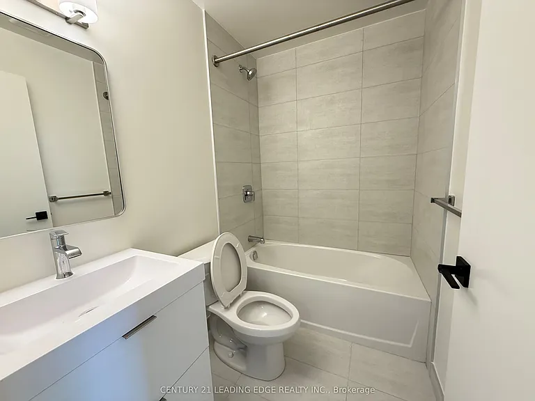 33 Erie Ave #712 — Photo 5