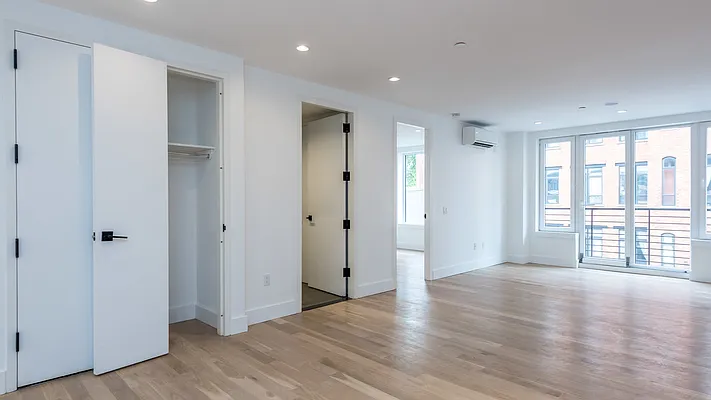 Rented by Nooklyn NYC LLC | media 50
